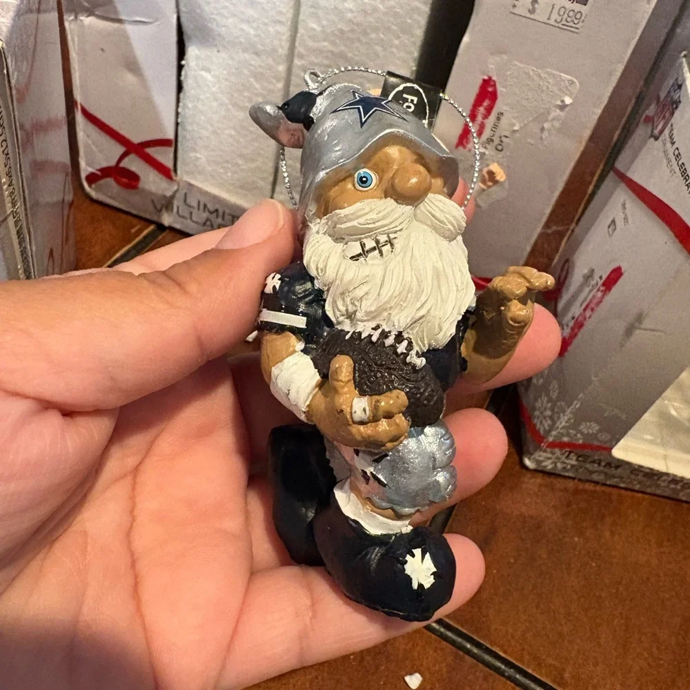 Vintage Dallas Cowboys Christmas Village Ceramic House and 2 Ornaments NIB